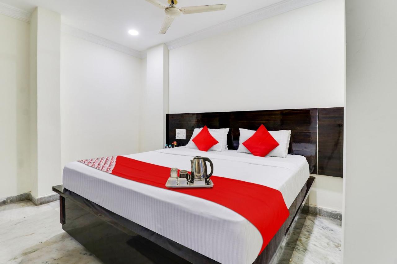 Oyo Dharani Grand Hotel Khammam ภายนอก รูปภาพ