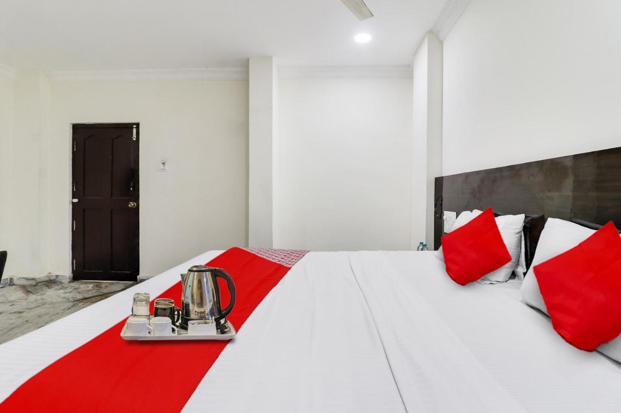 Oyo Dharani Grand Hotel Khammam ภายนอก รูปภาพ