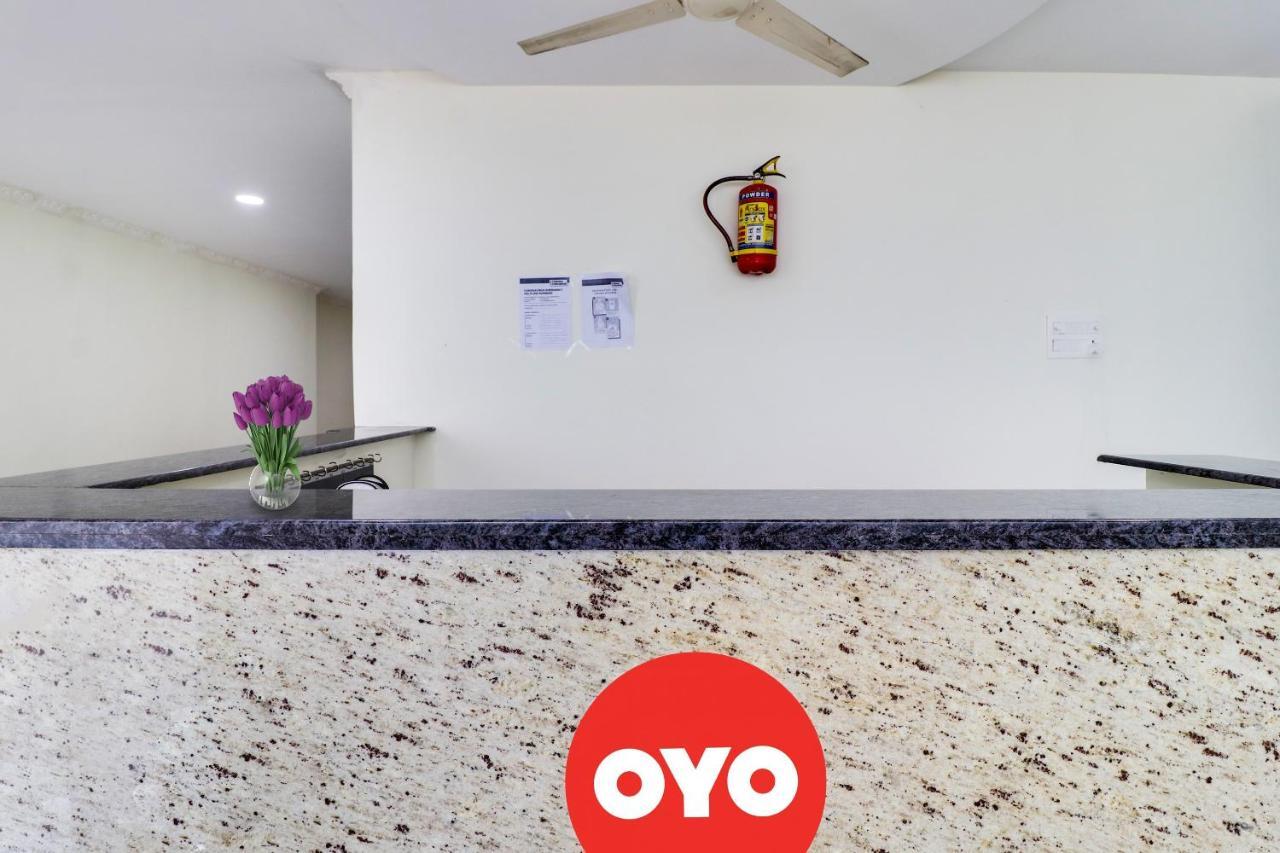 Oyo Dharani Grand Hotel Khammam ภายนอก รูปภาพ