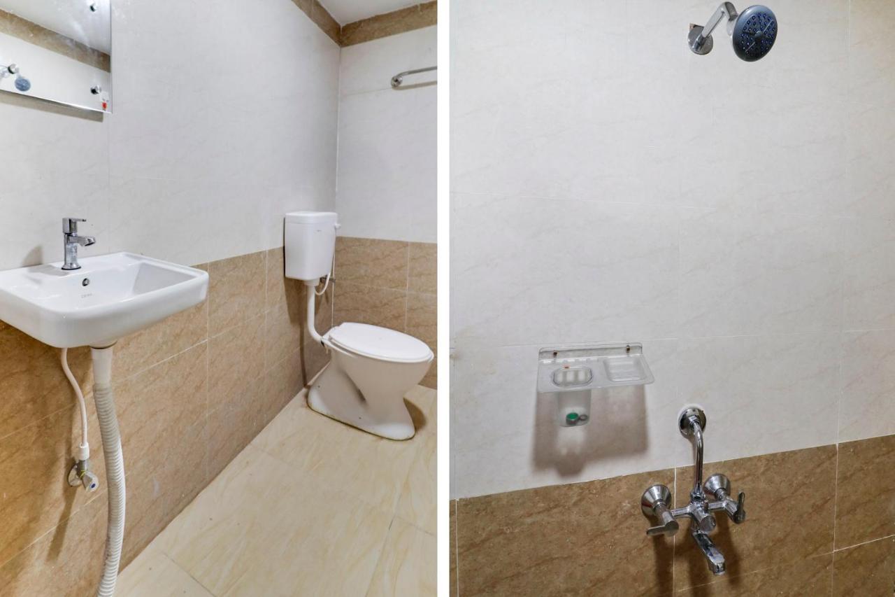 Oyo Dharani Grand Hotel Khammam ภายนอก รูปภาพ