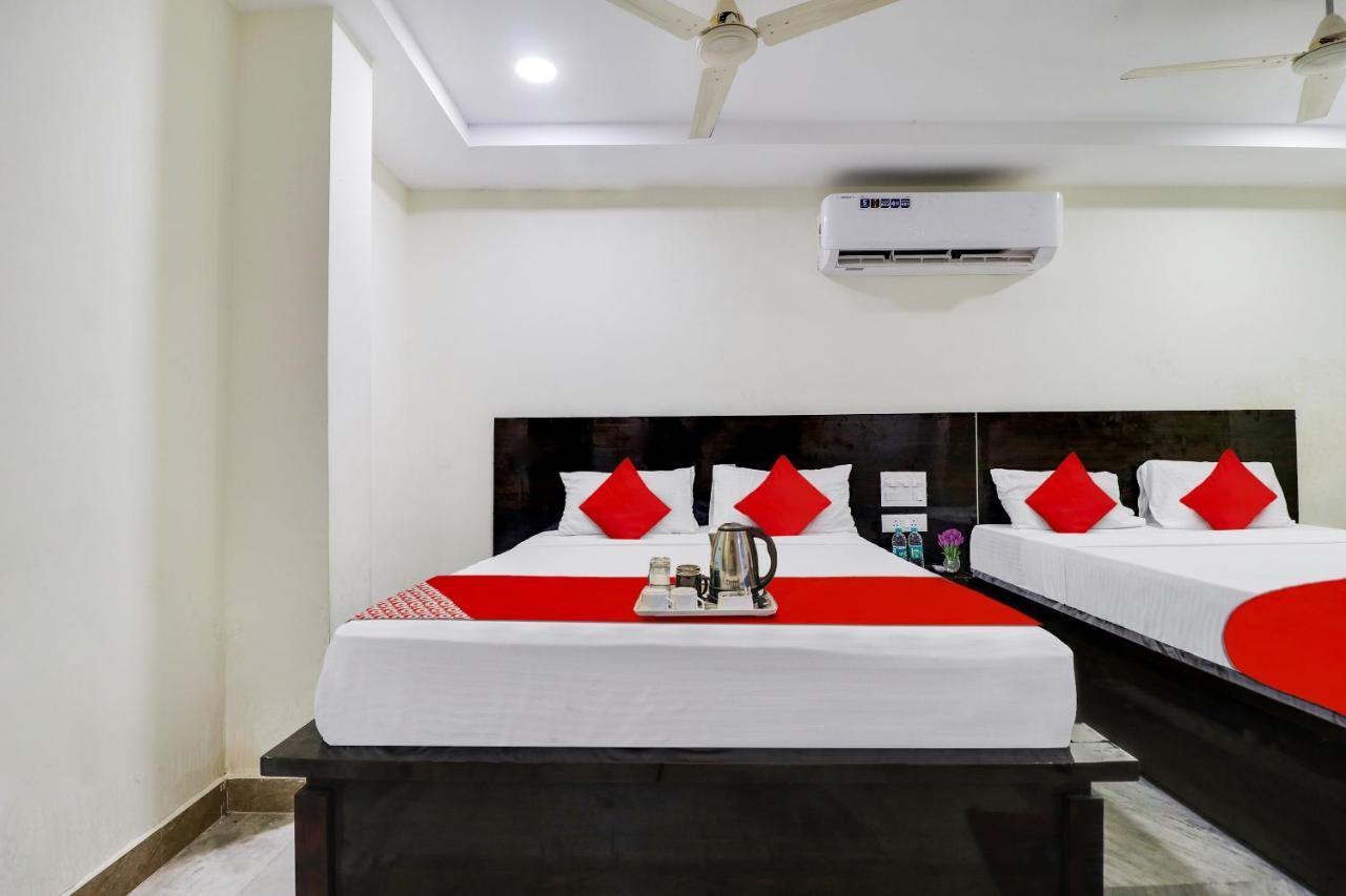Oyo Dharani Grand Hotel Khammam ภายนอก รูปภาพ