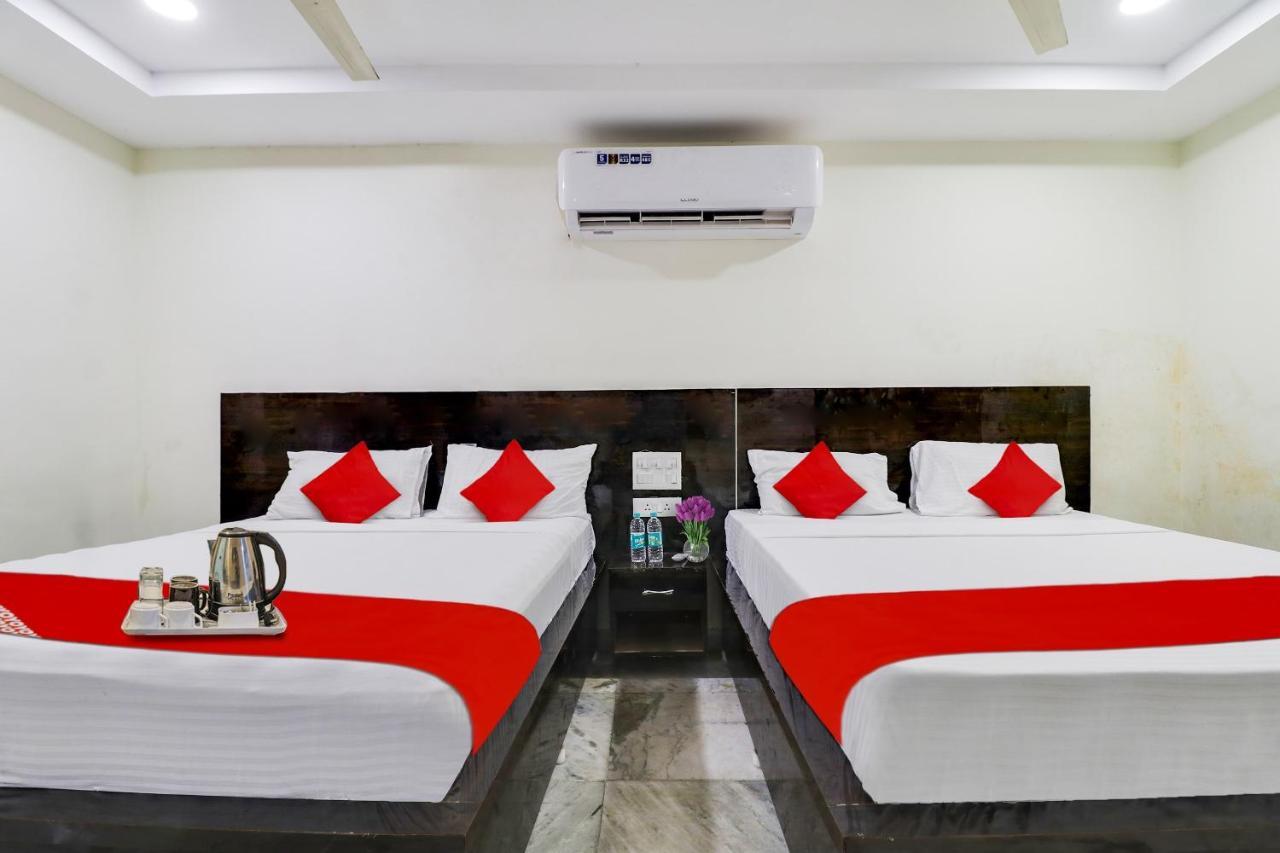 Oyo Dharani Grand Hotel Khammam ภายนอก รูปภาพ
