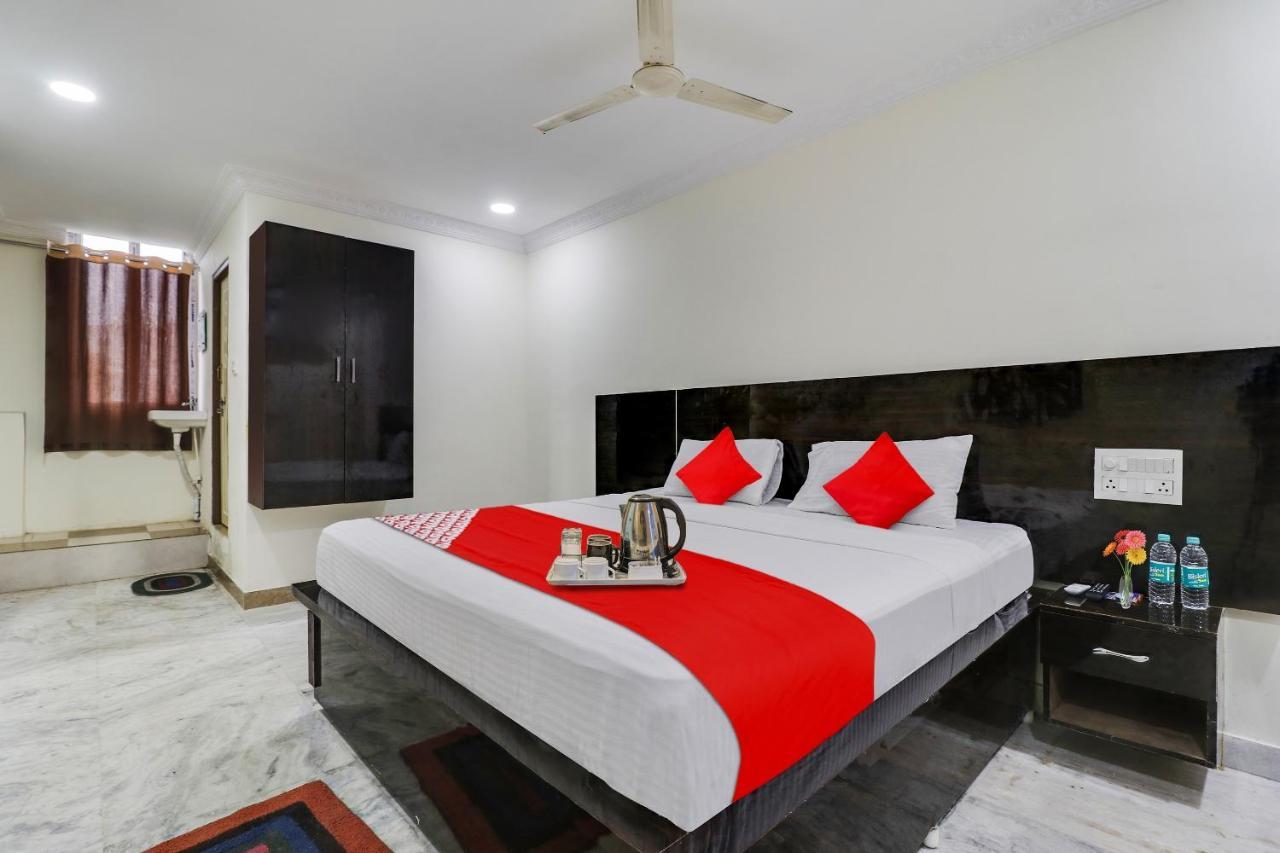 Oyo Dharani Grand Hotel Khammam ภายนอก รูปภาพ