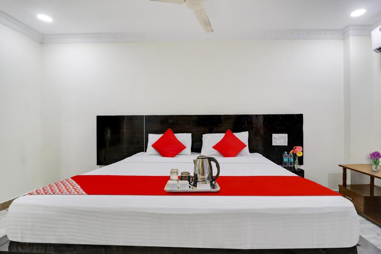 Oyo Dharani Grand Hotel Khammam ภายนอก รูปภาพ