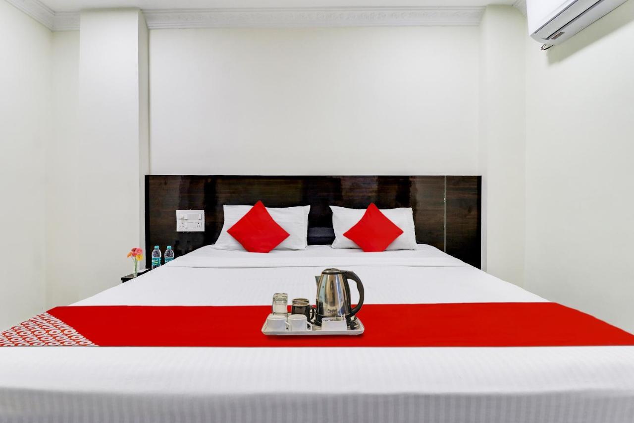 Oyo Dharani Grand Hotel Khammam ภายนอก รูปภาพ