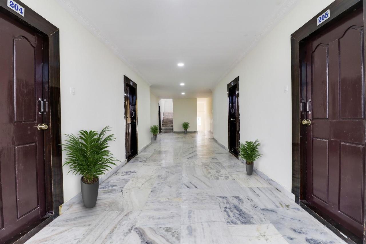 Oyo Dharani Grand Hotel Khammam ภายนอก รูปภาพ